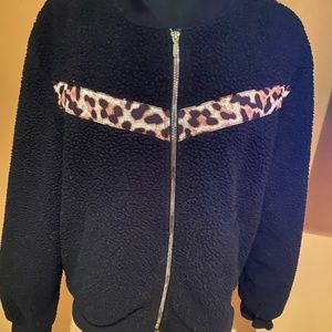 Zyia Active Black Leopard Jacket Size Large